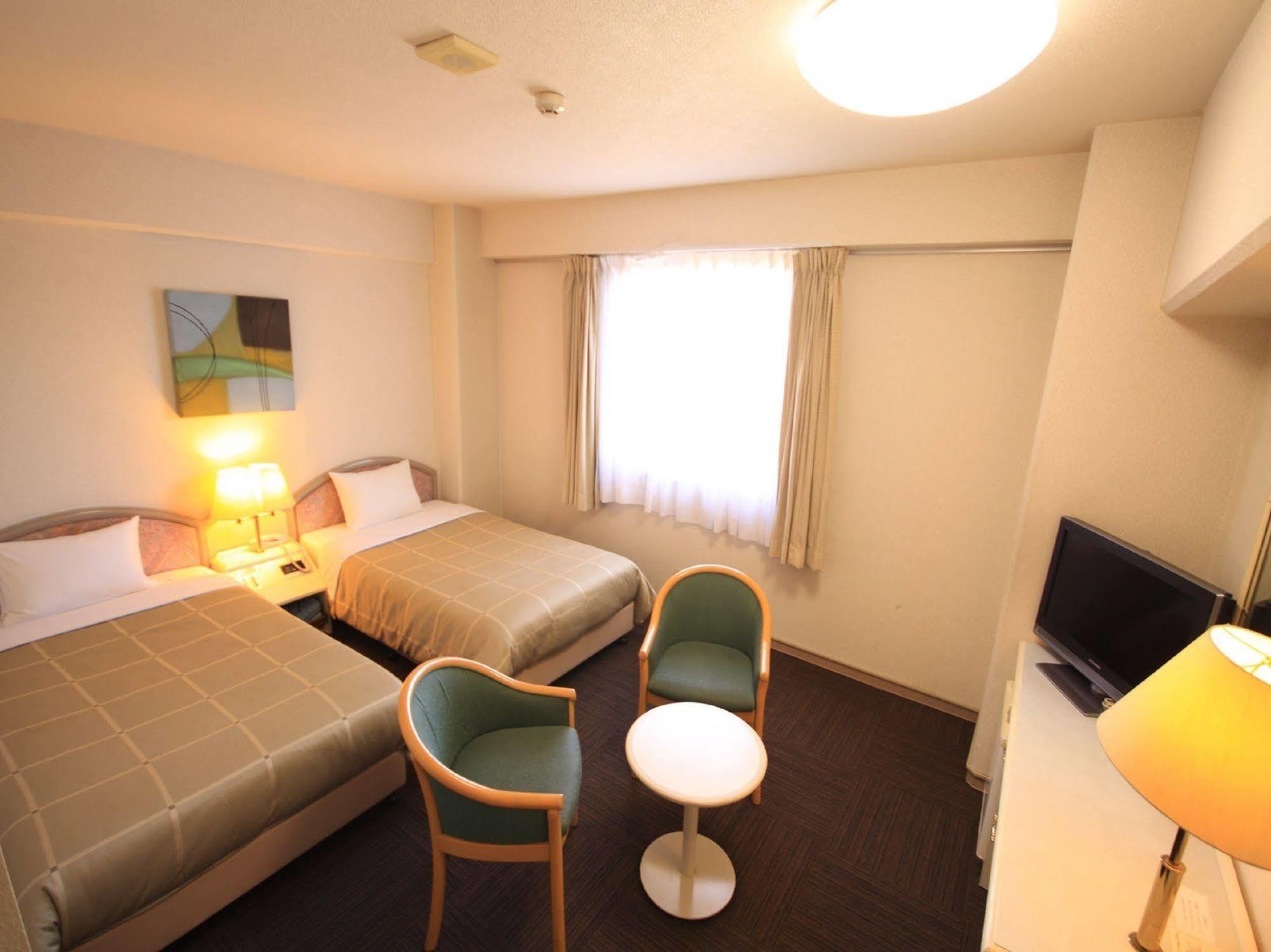 Hotel Route-Inn Kitamatsudo Ekimae Eksteriør billede